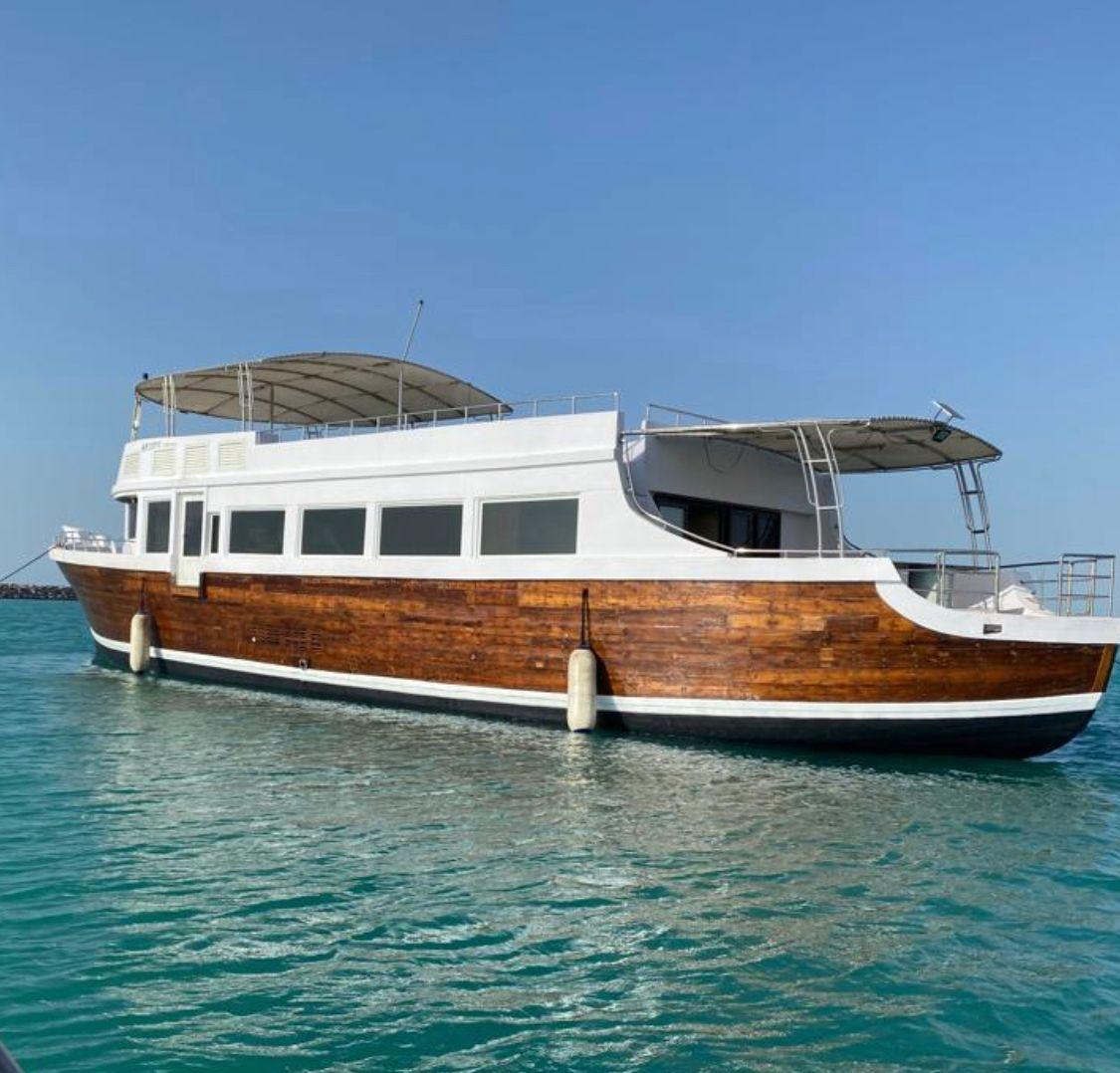 Large party boat rental Abu Dhabi for events and celebrations